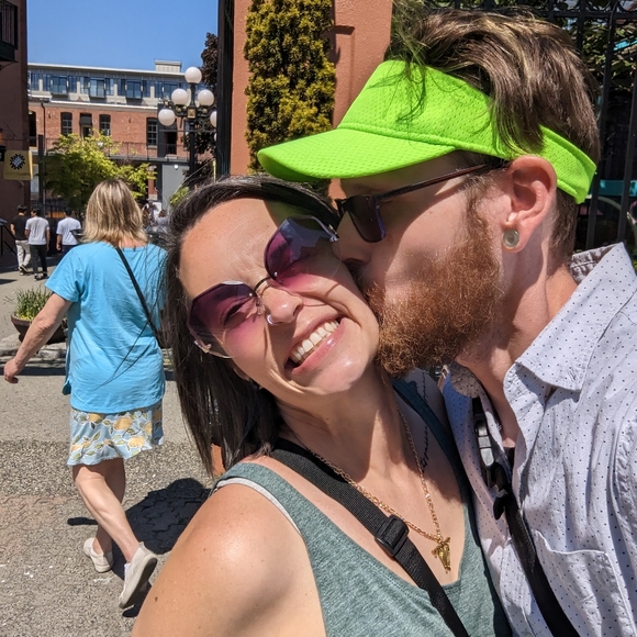 Meet your Posher, Jess - Picture 4 of 4